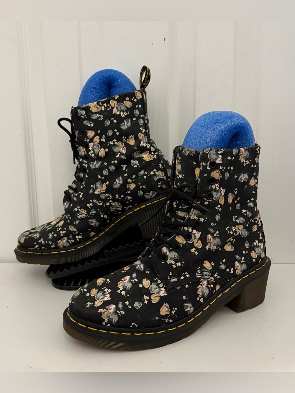 DR. MARTENS, Black Floral “LYNN” Combat Boots